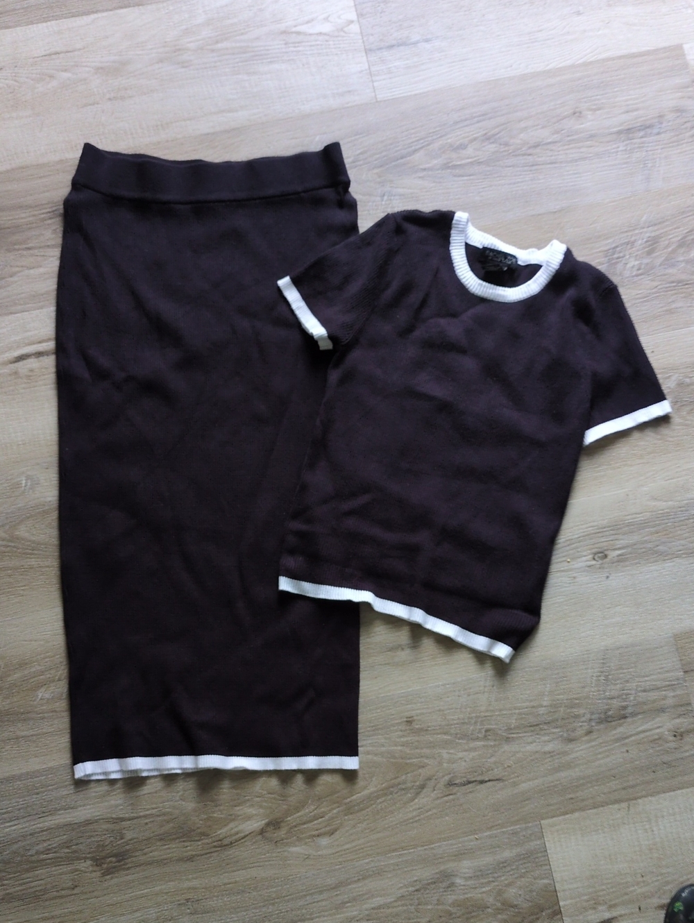 Rachel Zoe Matching Set - Ribbed Sweater Knit Top & Midi Skirt
